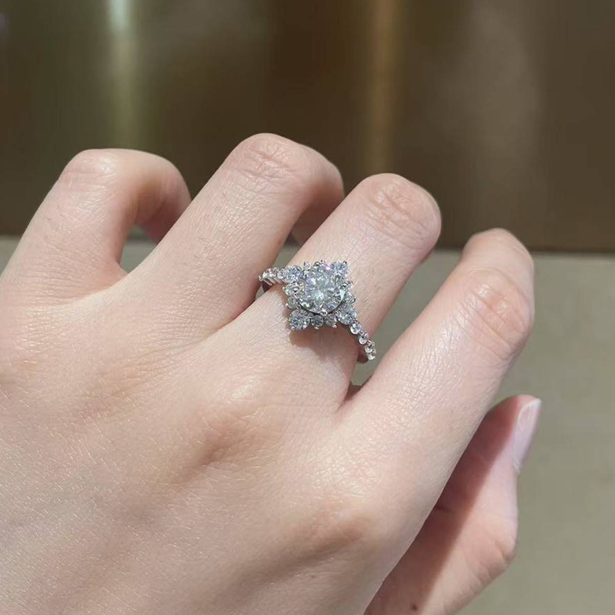 Sunflower Women's Ring S925 Silver Plated Platinum Customized Selection Main Stone Moissanite Diamond 1.2ct/Secondary Stone High Carbon Diamond